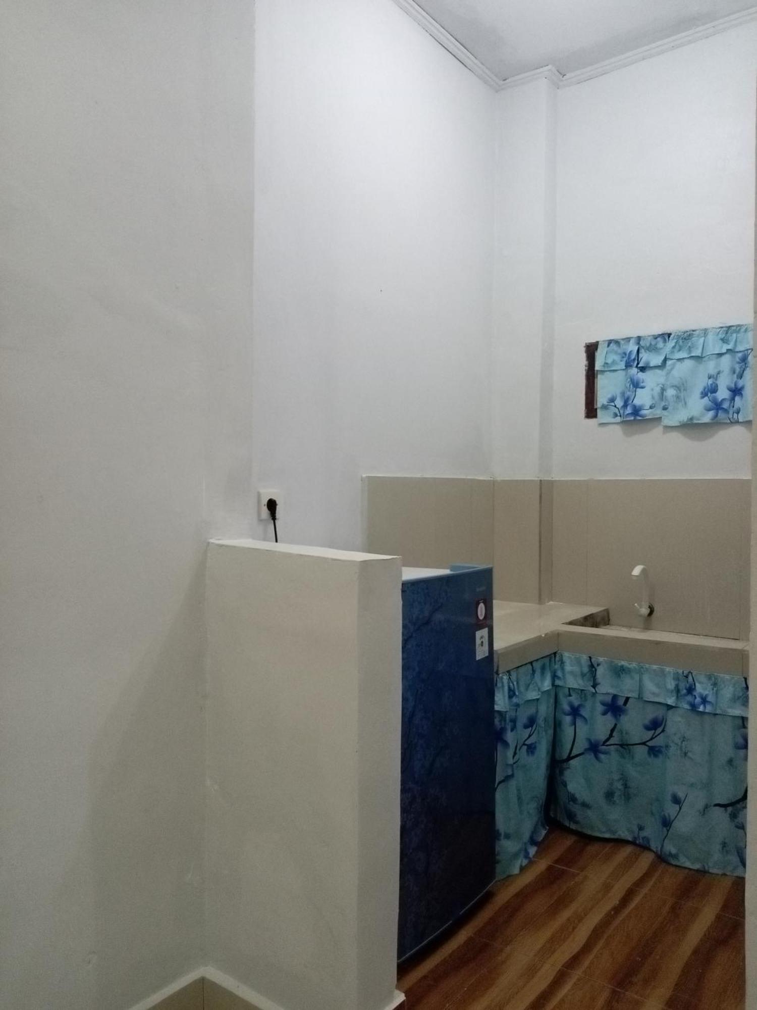 Kri Homestay Kuta  エクステリア 写真